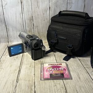 Hitachi DZ-MV730A DVD RAM Camcorder With 16X Optical 240X Digital Zoom‎